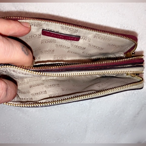 Micheal kors wallet - Picture 4 of 5